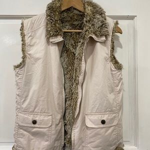 Grizzly Faux Fur Reversible Vest Women size L excellent condition machine wash